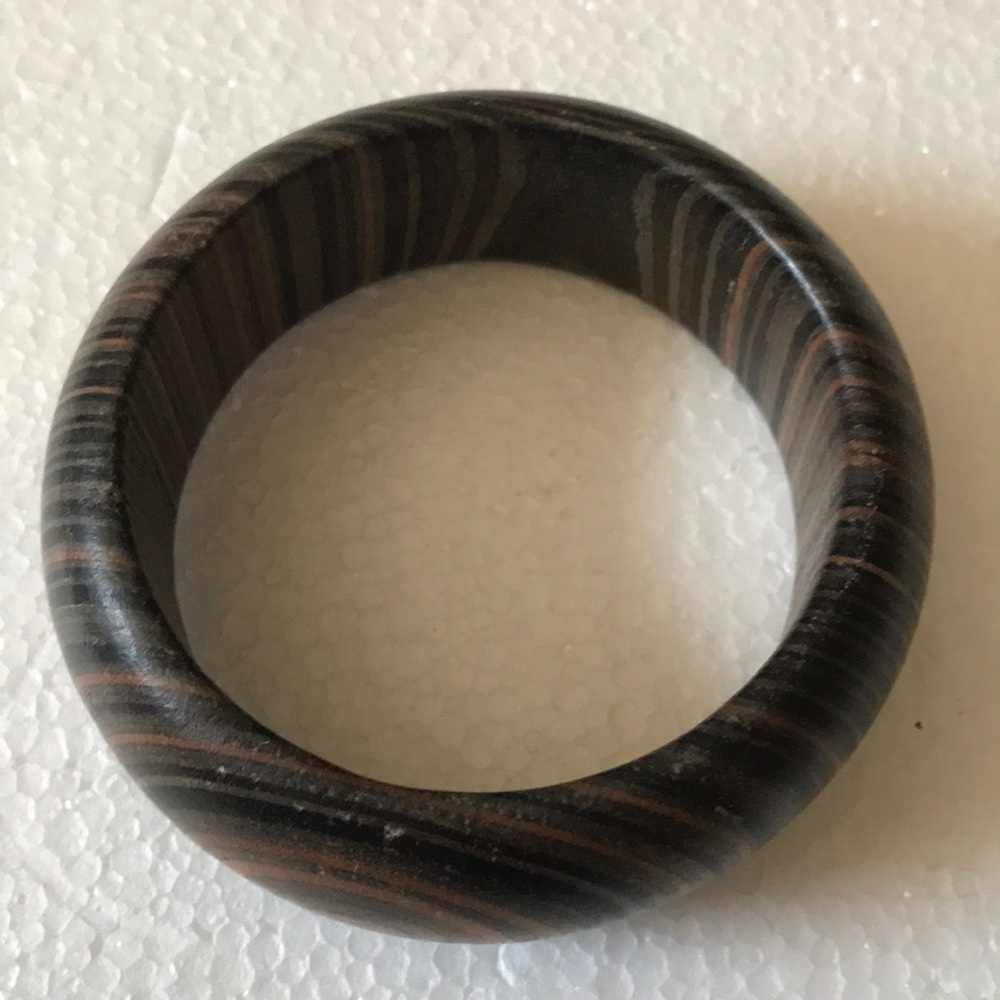 Wood bangle - Picture 4 of 5
